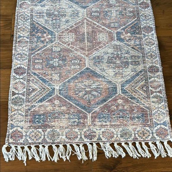 Vintage Style Woven Rug! - Picture 3 of 16